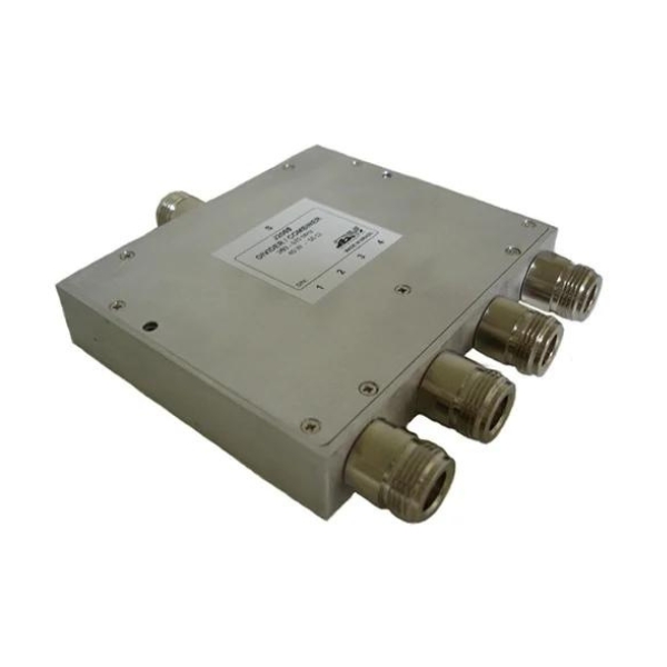 Dispositivo que soma ou combina sinais de RF de duas ou mais portas de entrada para uma única porta de saída, enquanto mantendo a impedância característica da entrada, com uma pequena diferença de fase entre todas as portas.